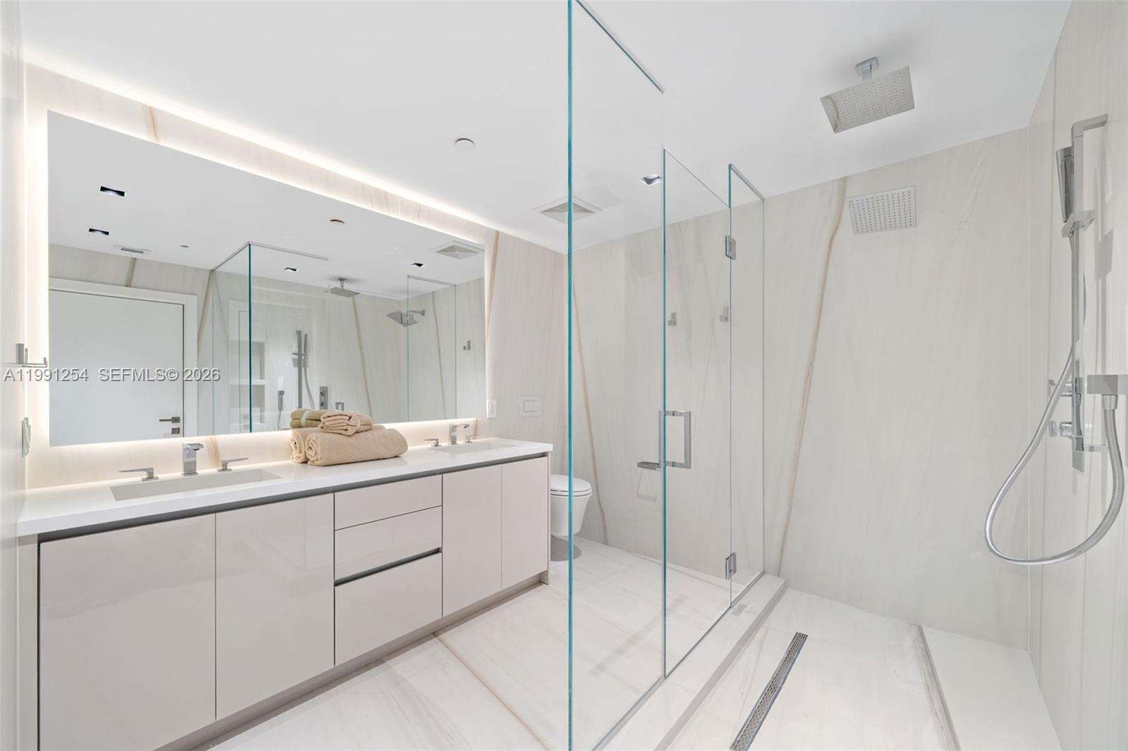 MAJESTIC TOWER AT BAL HARBOUR - 9601 Collins Ave, Bal Harbour, FL 33154 | Picture 16