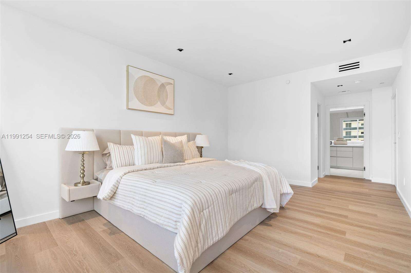 MAJESTIC TOWER AT BAL HARBOUR - 9601 Collins Ave, Bal Harbour, FL 33154 | Picture 18