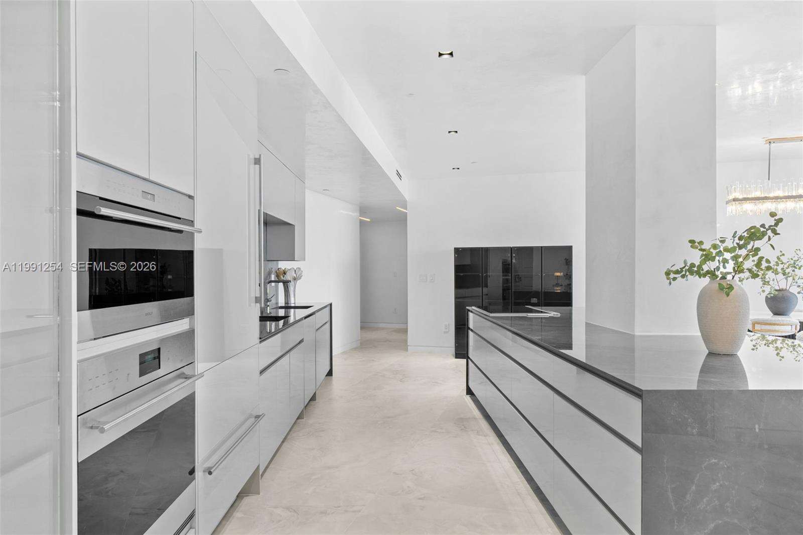 MAJESTIC TOWER AT BAL HARBOUR - 9601 Collins Ave, Bal Harbour, FL 33154 | Picture 7