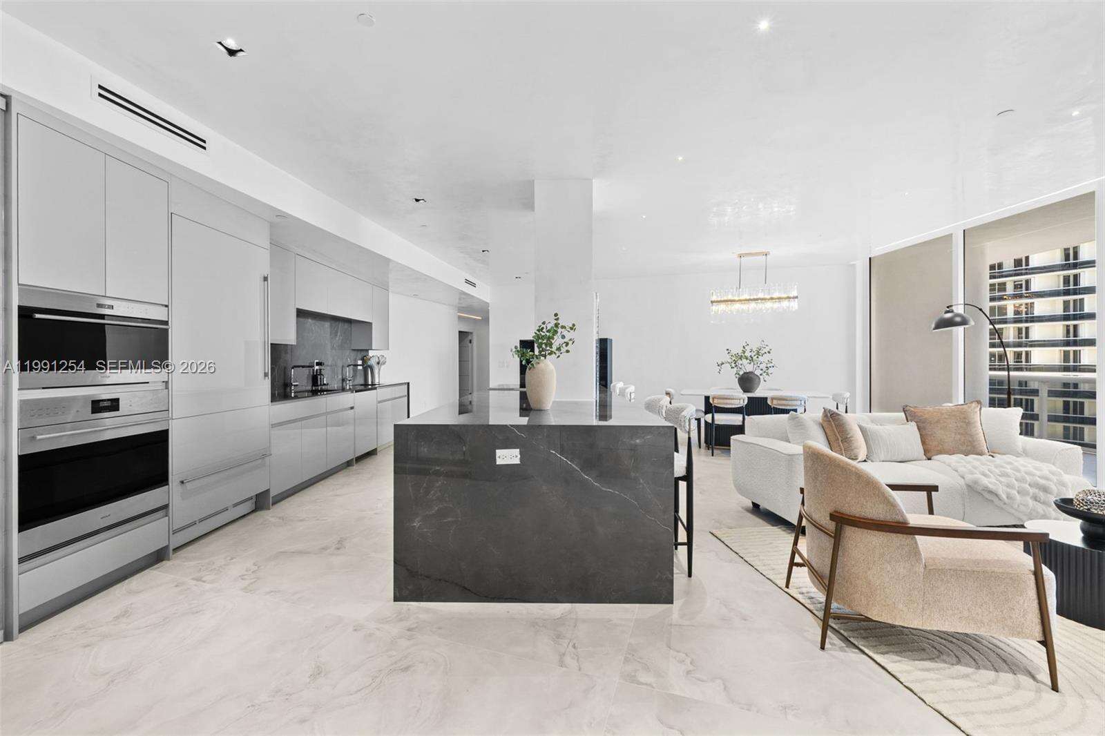 MAJESTIC TOWER AT BAL HARBOUR - 9601 Collins Ave, Bal Harbour, FL 33154 | Picture 8