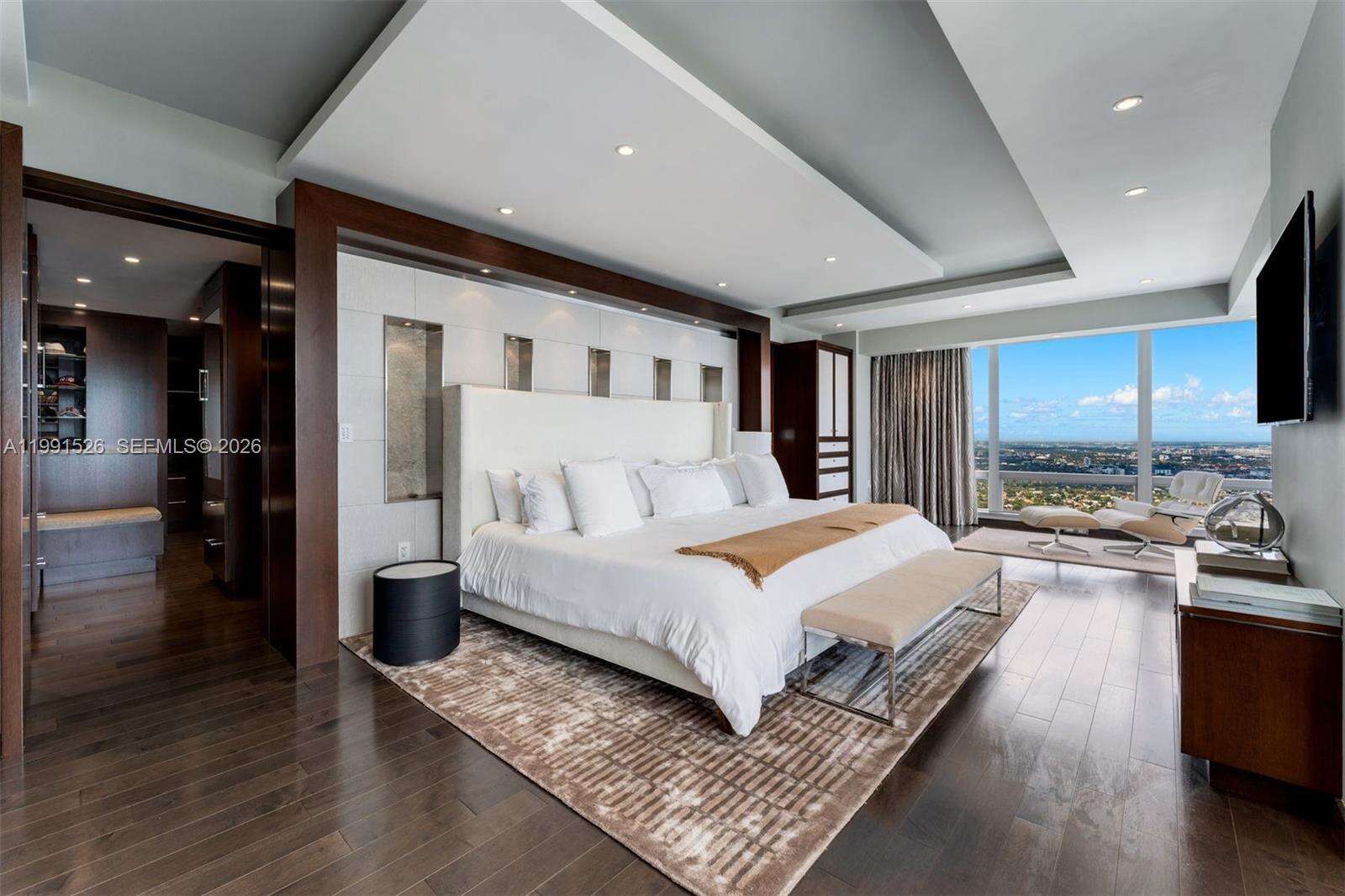 MILLENNIUM TOWER - 1425 Brickell Ave, Miami, FL 33131 | Picture 16