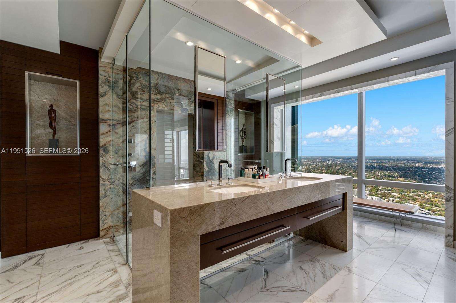 MILLENNIUM TOWER - 1425 Brickell Ave, Miami, FL 33131 | Picture 9