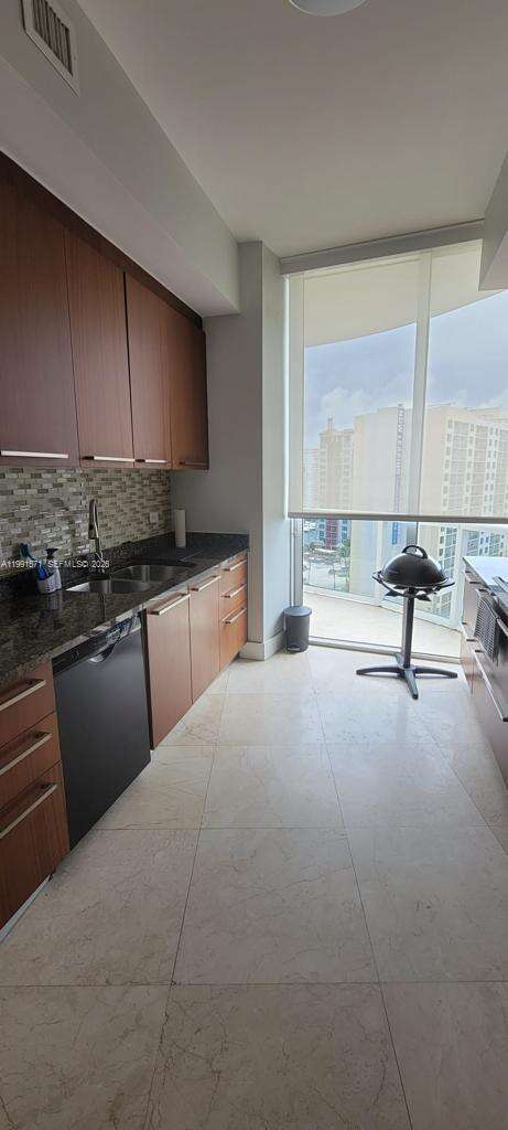 TDR TOWER I - 16001 Collins Ave, Sunny Isles Beach, FL 33160 | Picture 13