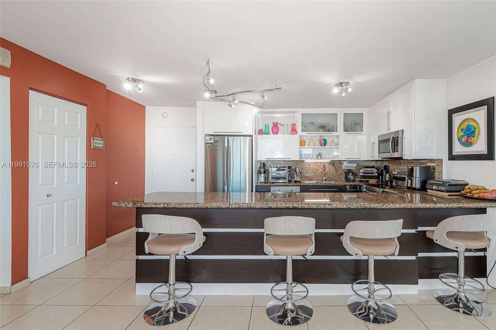 Burleigh House at 7135 Collins Ave, Miami Beach, FL 33141 - For Sale photo 16