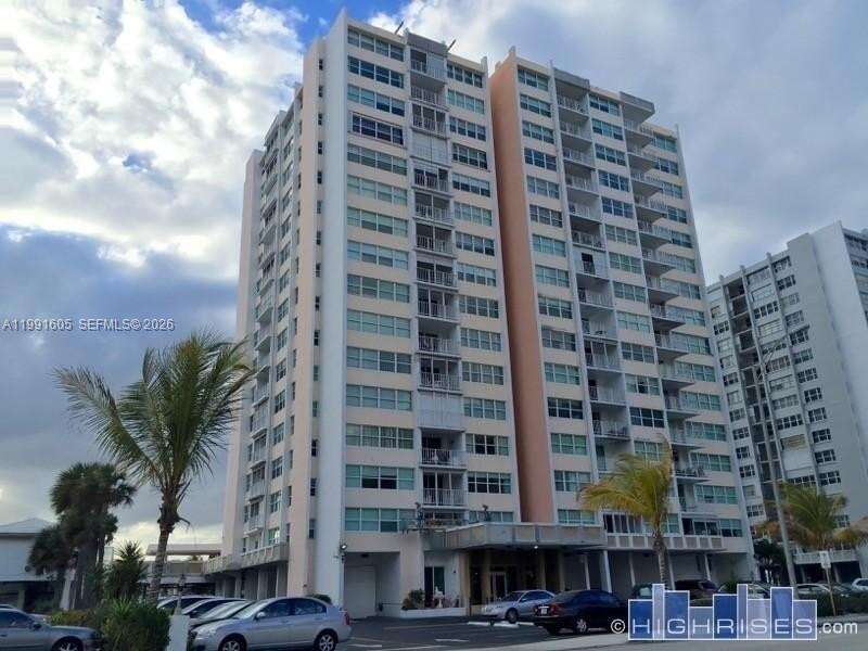 Trafalgar Towers Condominium Number One Condos for Sale & Rent | Picture 1