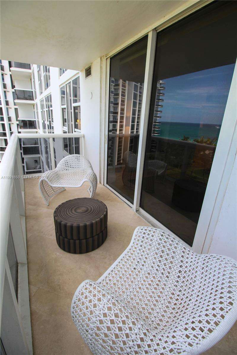 HARBOUR HOUSE - 10275 Collins Ave, Bal Harbour, FL 33154 | Picture 24