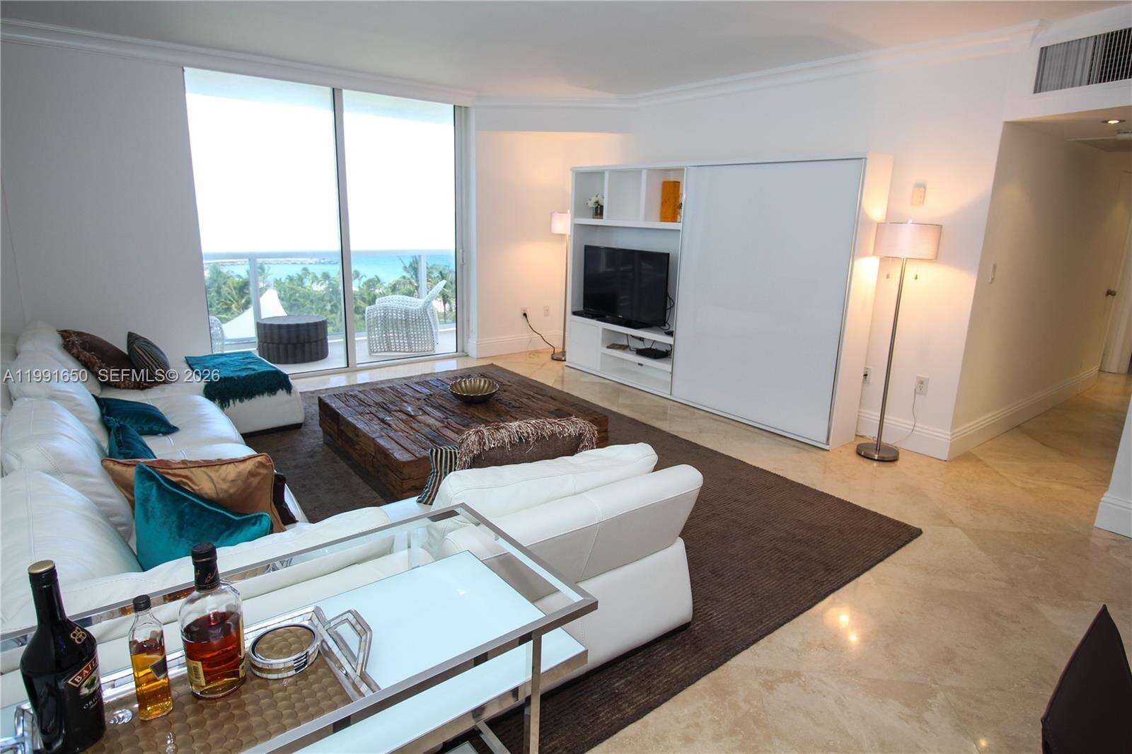 HARBOUR HOUSE - 10275 Collins Ave, Bal Harbour, FL 33154 | Picture 9