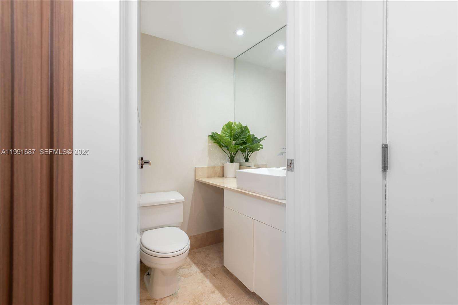 COURVOISIER COURTS - 701 Brickell Key Blvd, Miami, FL 33131 | Picture 13