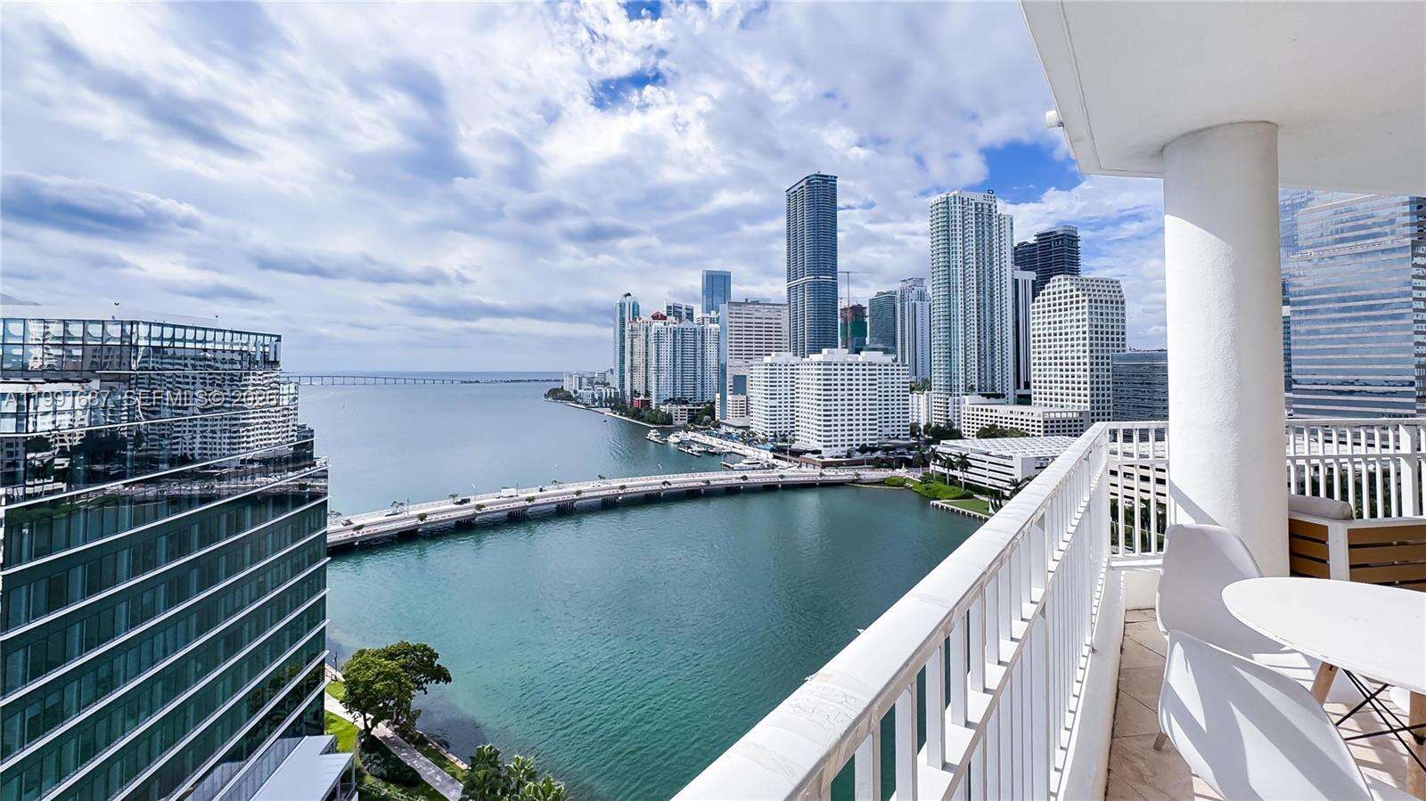 COURVOISIER COURTS - 701 Brickell Key Blvd, Miami, FL 33131 | Picture 3