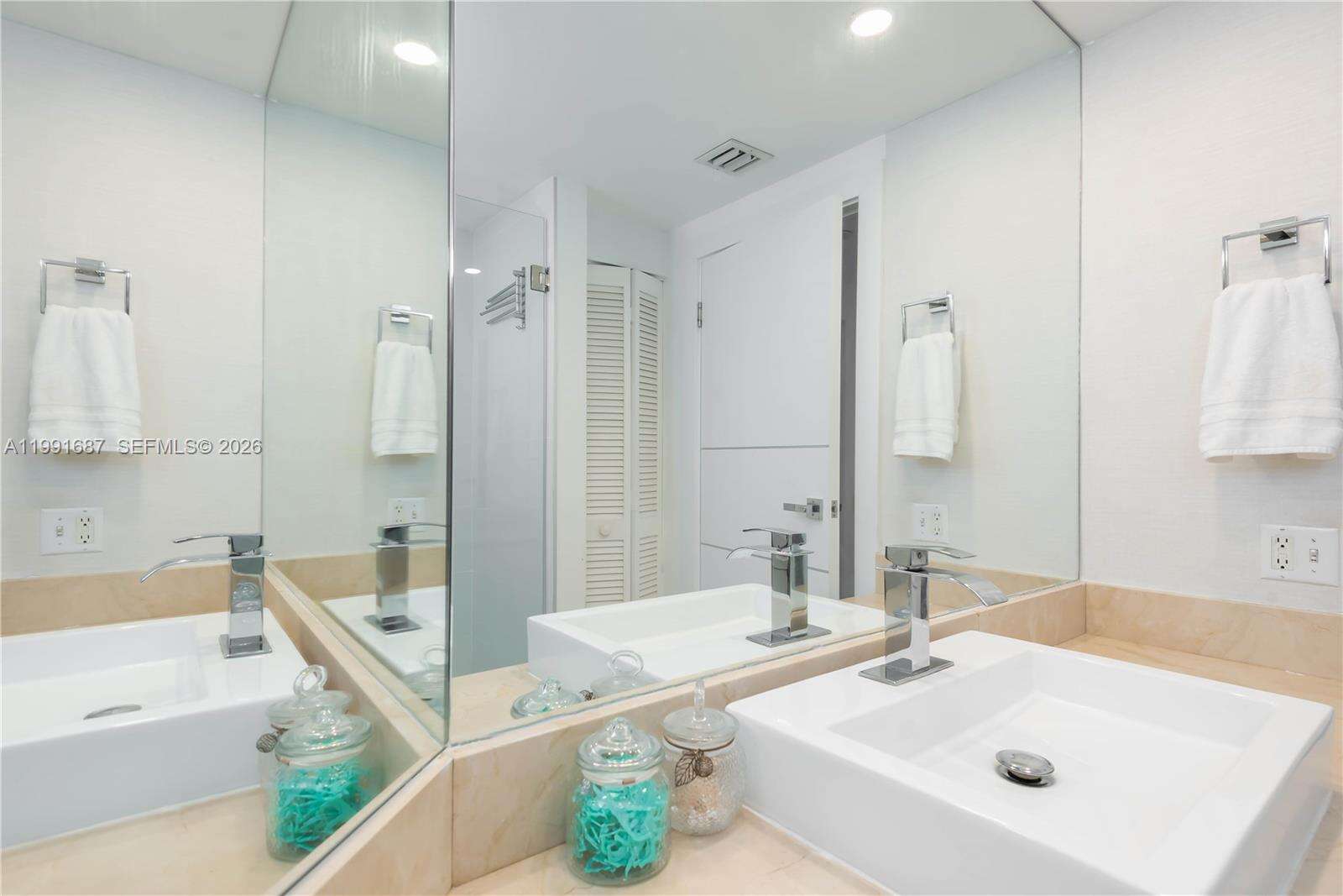 COURVOISIER COURTS - 701 Brickell Key Blvd, Miami, FL 33131 | Picture 21