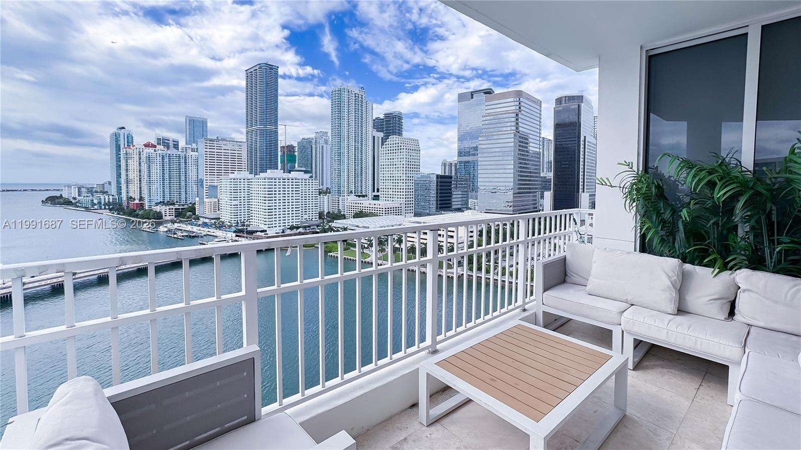 COURVOISIER COURTS - 701 Brickell Key Blvd, Miami, FL 33131 | Picture 4