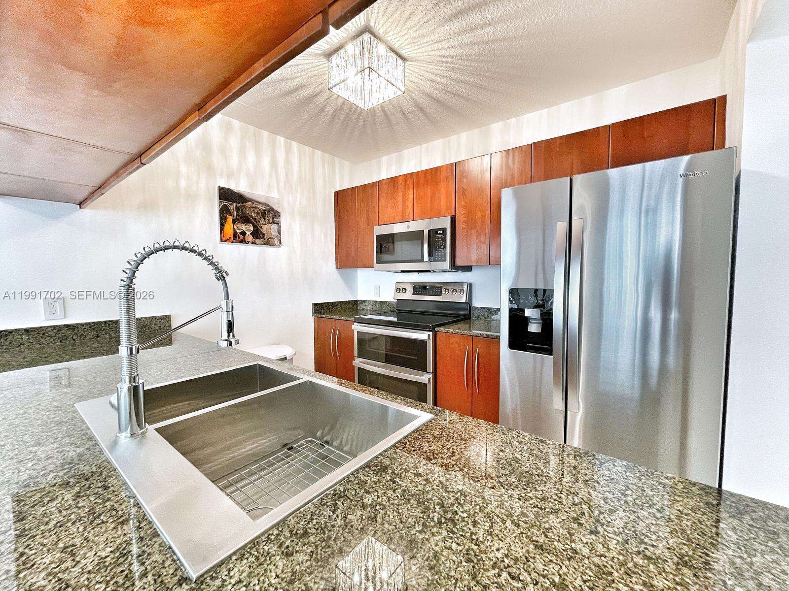 The Club At Brickell Bay at 1200 Brickell Bay Dr, Miami, FL 33131 - For Sale photo 17