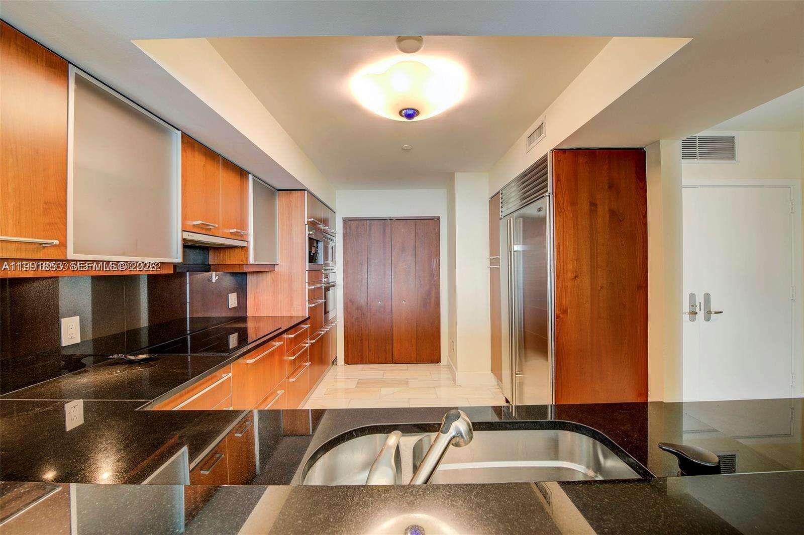 Jade At Brickell Bay at 1331 Brickell Bay Dr, Miami, FL 33131 - For Sale photo 16