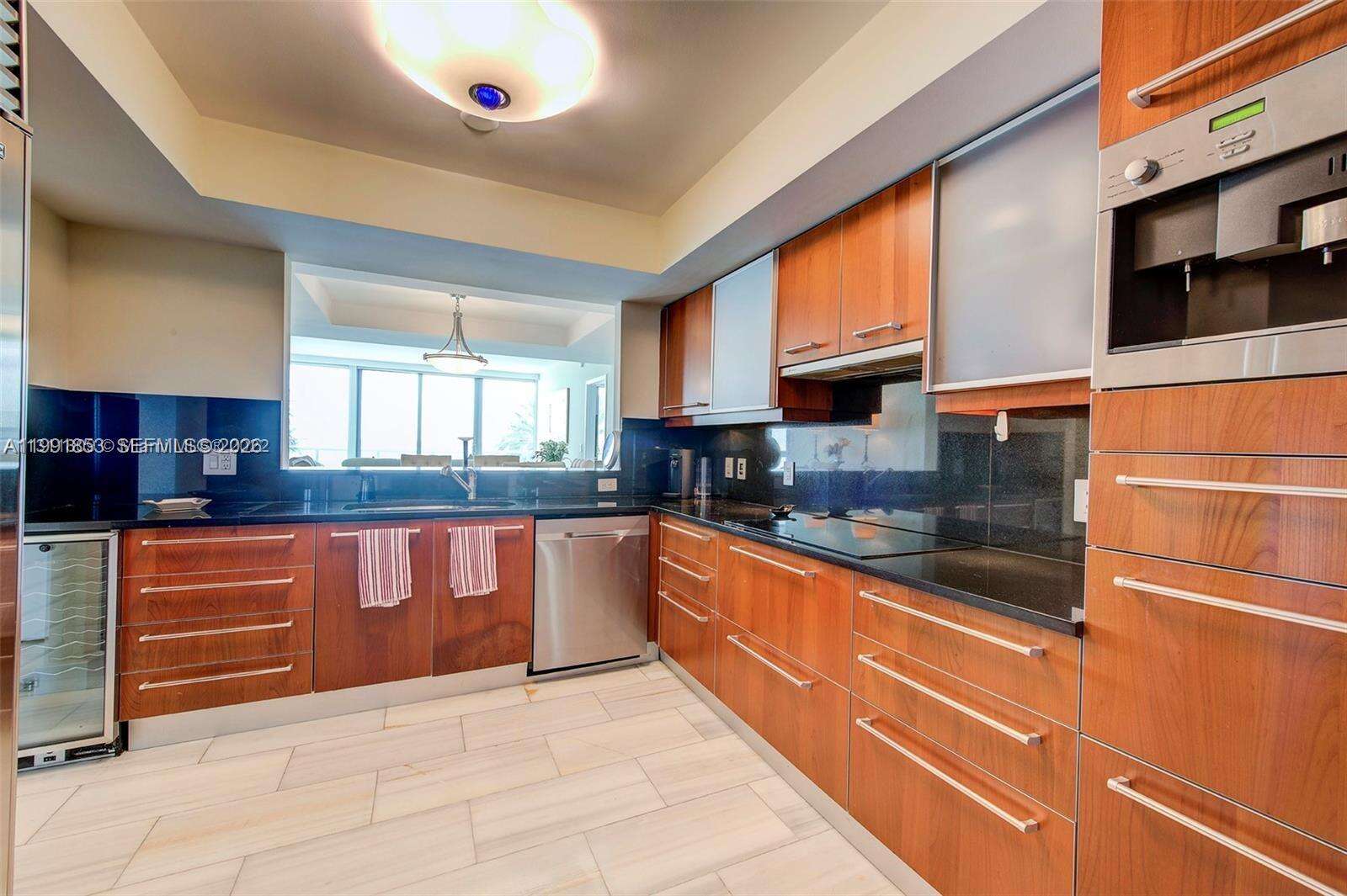 Jade At Brickell Bay at 1331 Brickell Bay Dr, Miami, FL 33131 - For Sale photo 19