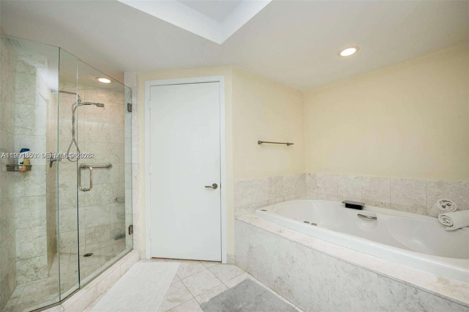 Jade At Brickell Bay at 1331 Brickell Bay Dr, Miami, FL 33131 - For Sale photo 28
