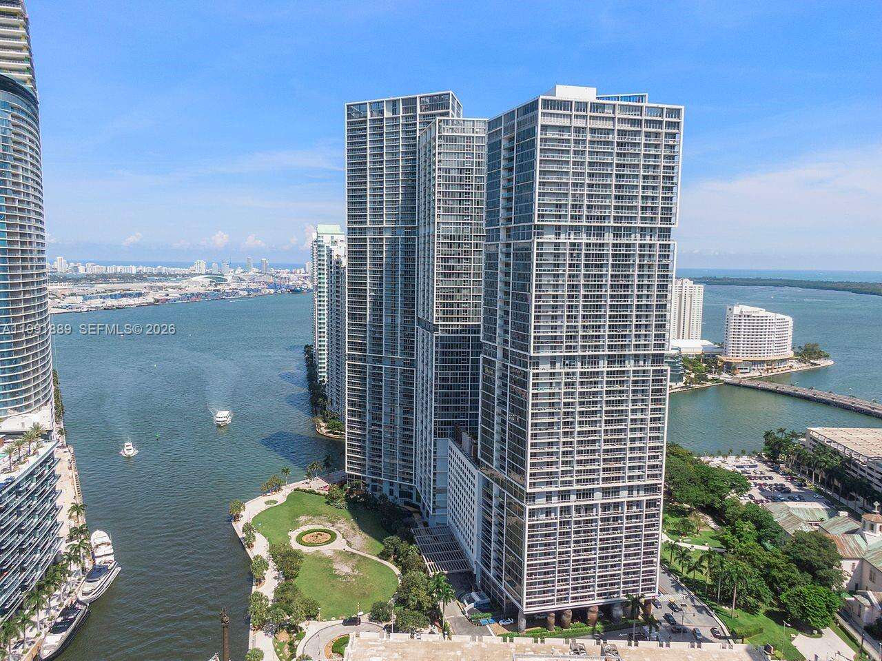 Icon Brickell 1 at 465 Brickell Ave, Miami, FL 33131 - For Sale photo 1
