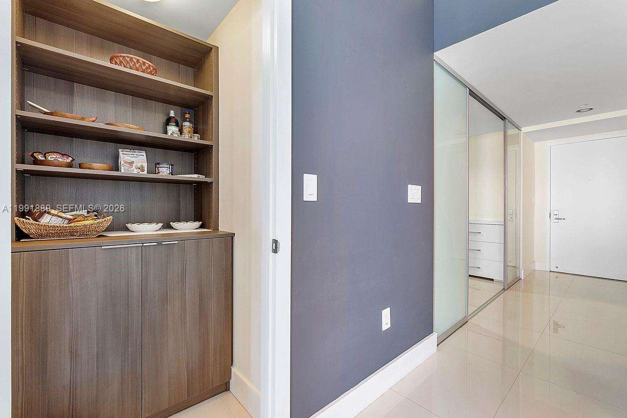 Icon Brickell 1 at 465 Brickell Ave, Miami, FL 33131 - For Sale photo 9