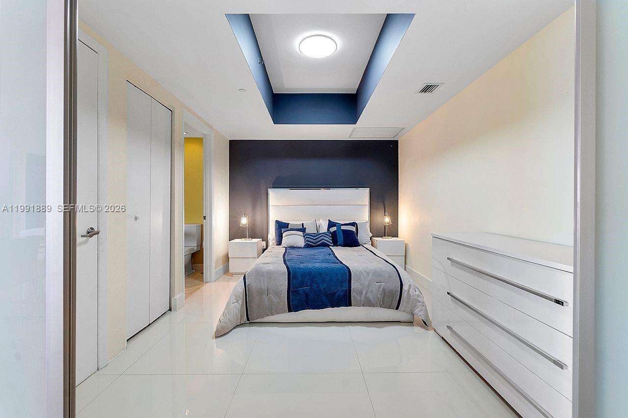 Icon Brickell 1 at 465 Brickell Ave, Miami, FL 33131 - For Sale photo 10