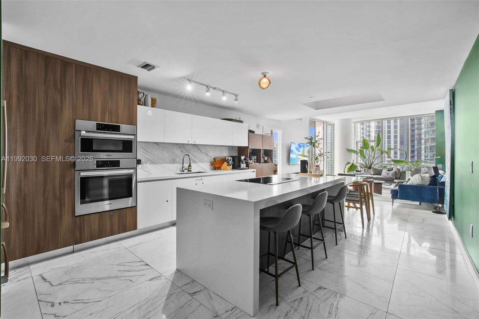 Paramount Miami Worldcenter at 851 1 Ave, Miami, FL 33132 - For Sale photo 1