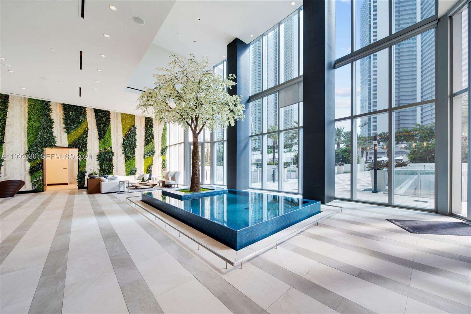 Paramount Miami Worldcenter at 851 1 Ave, Miami, FL 33132 - For Sale photo 46
