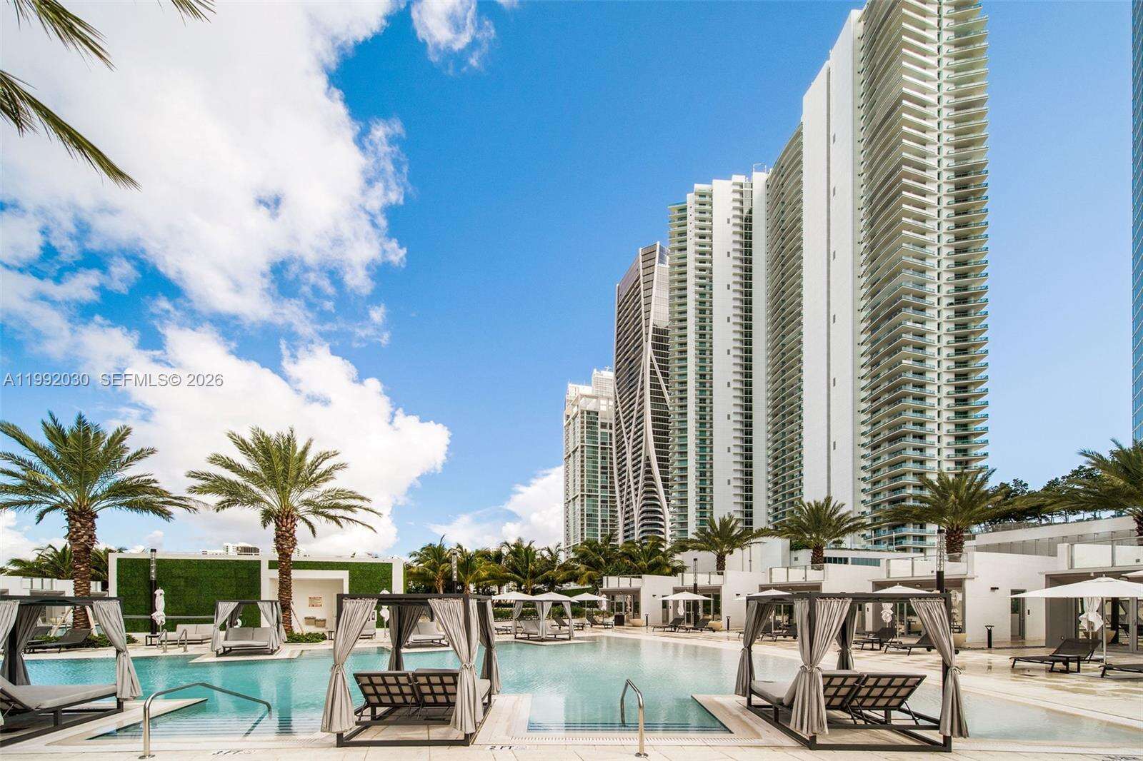 Paramount Miami Worldcenter at 851 1 Ave, Miami, FL 33132 - For Sale photo 60