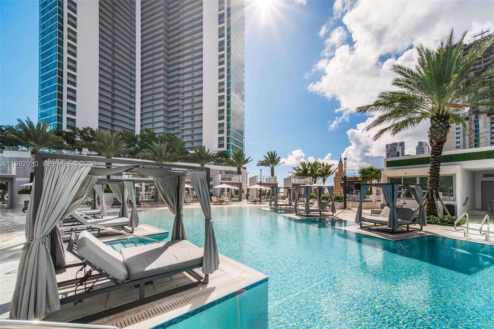 Paramount Miami Worldcenter at 851 1 Ave, Miami, FL 33132 - For Sale photo 64