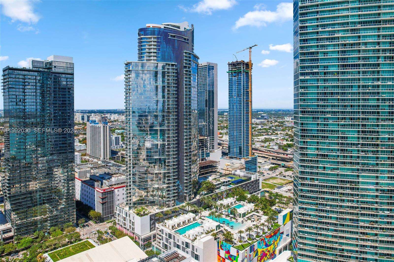 Paramount Miami Worldcenter at 851 1 Ave, Miami, FL 33132 - For Sale photo 70