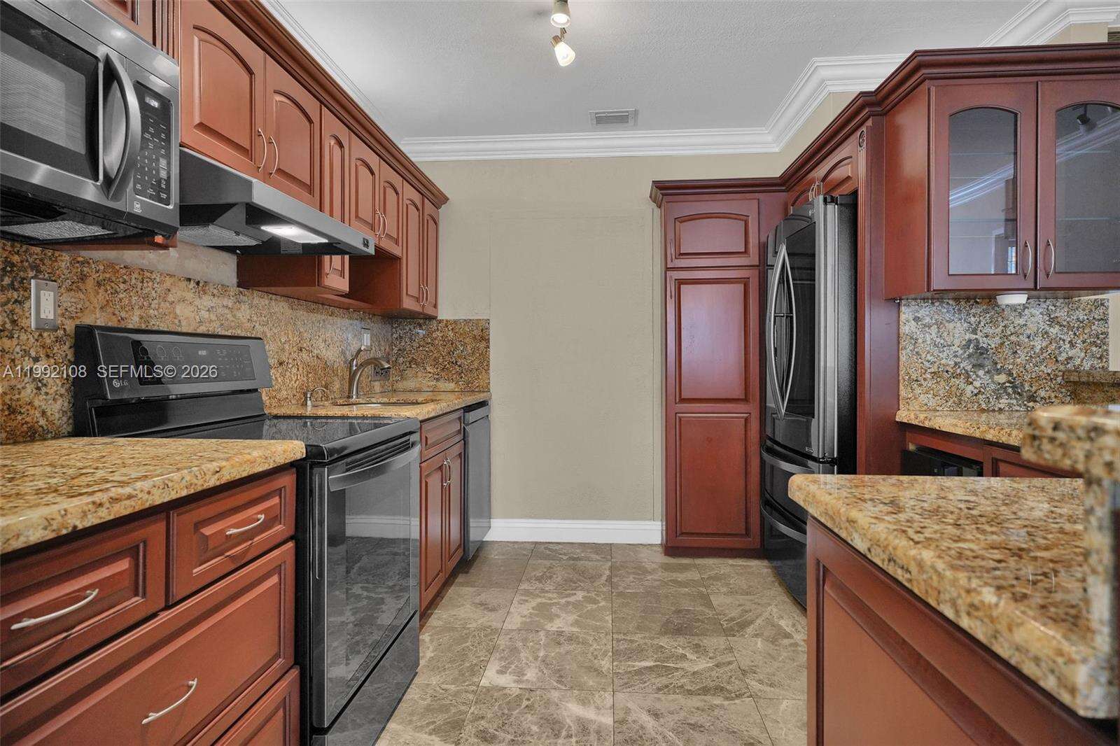 The Carriage House at 5401 Collins Ave, Miami Beach, FL 33140 - For Sale photo 20