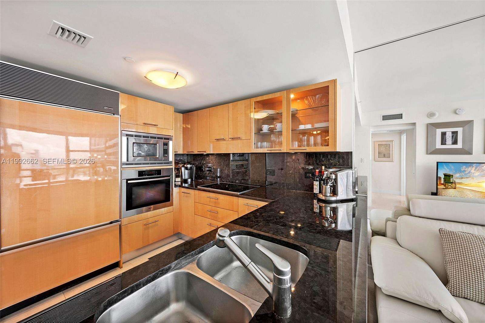 Central Carillon at 6801 Collins Ave, Miami Beach, FL 33141 - For Sale photo 14