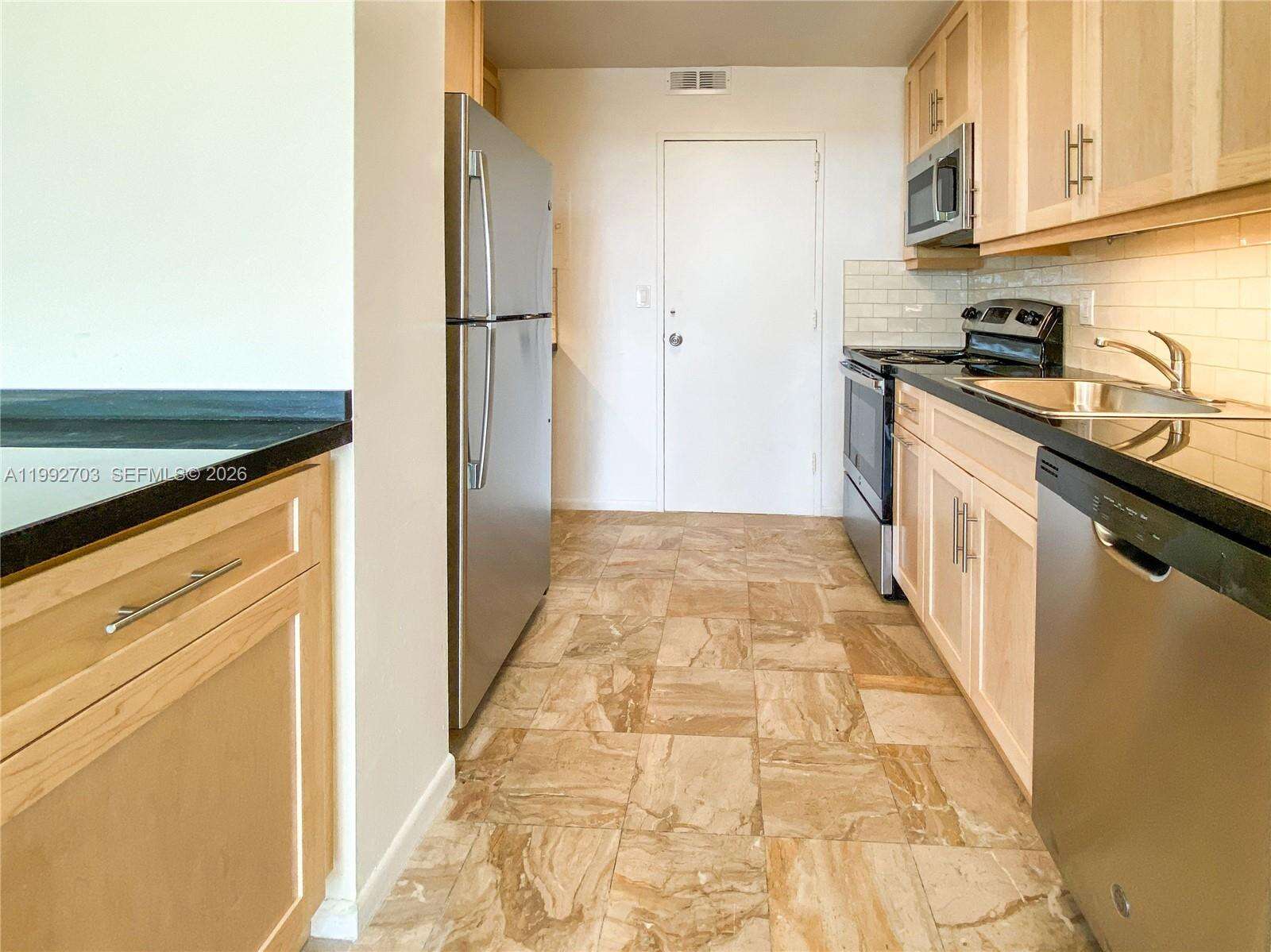 Guildford at 9800 Bay Harbor Dr, Bay Harbor Islands, FL 33154 - For Sale photo 9