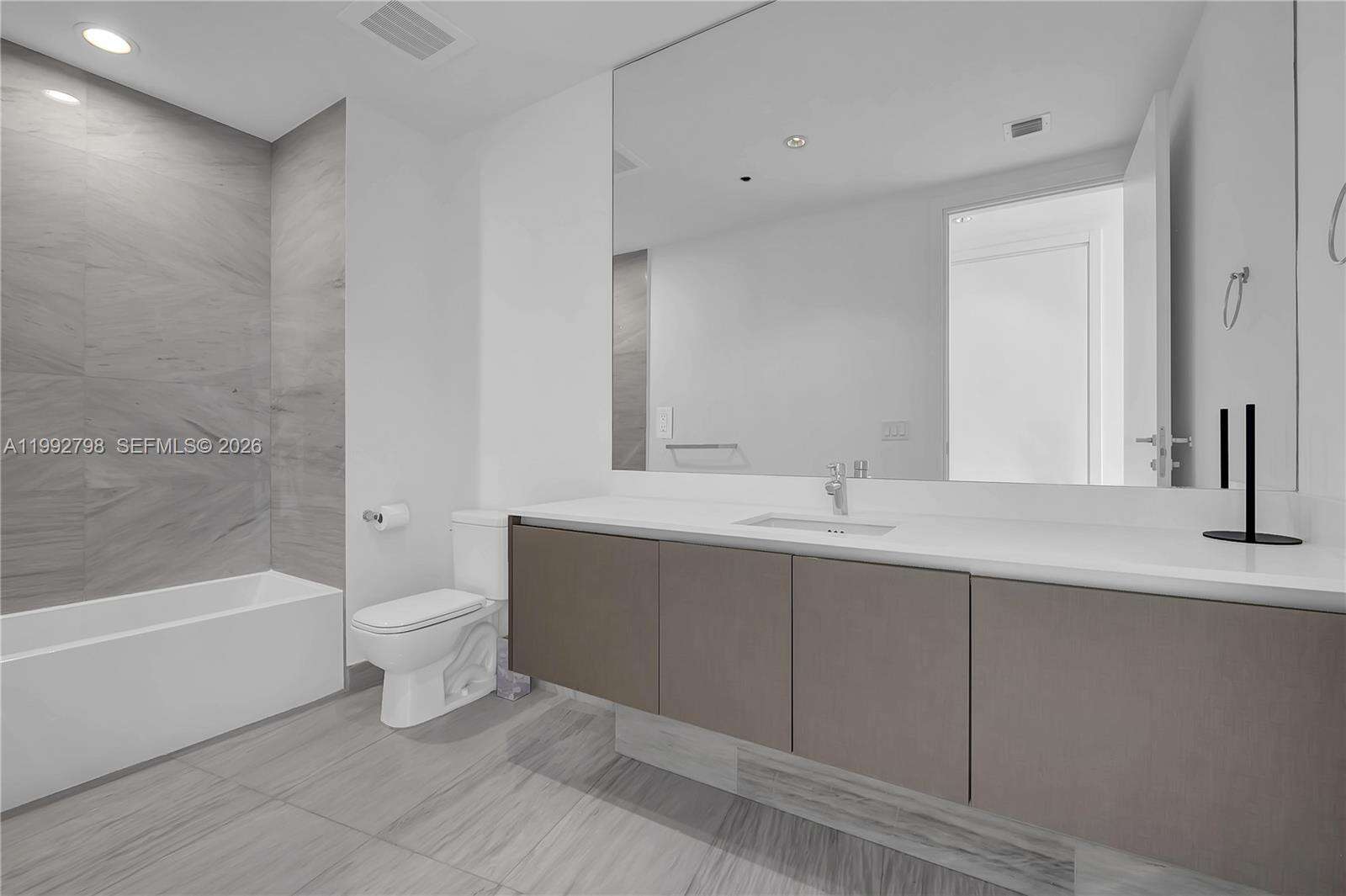 Echo at 3300 188 St, Aventura, FL 33180 - For Sale photo 24