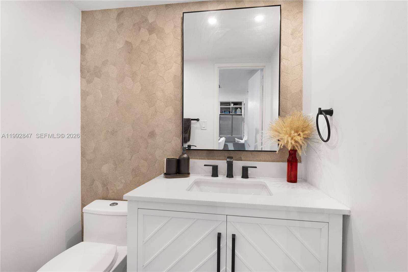 Seacoast 5151 at 5161 Collins Ave, Miami Beach, FL 33140 - For Sale photo 25