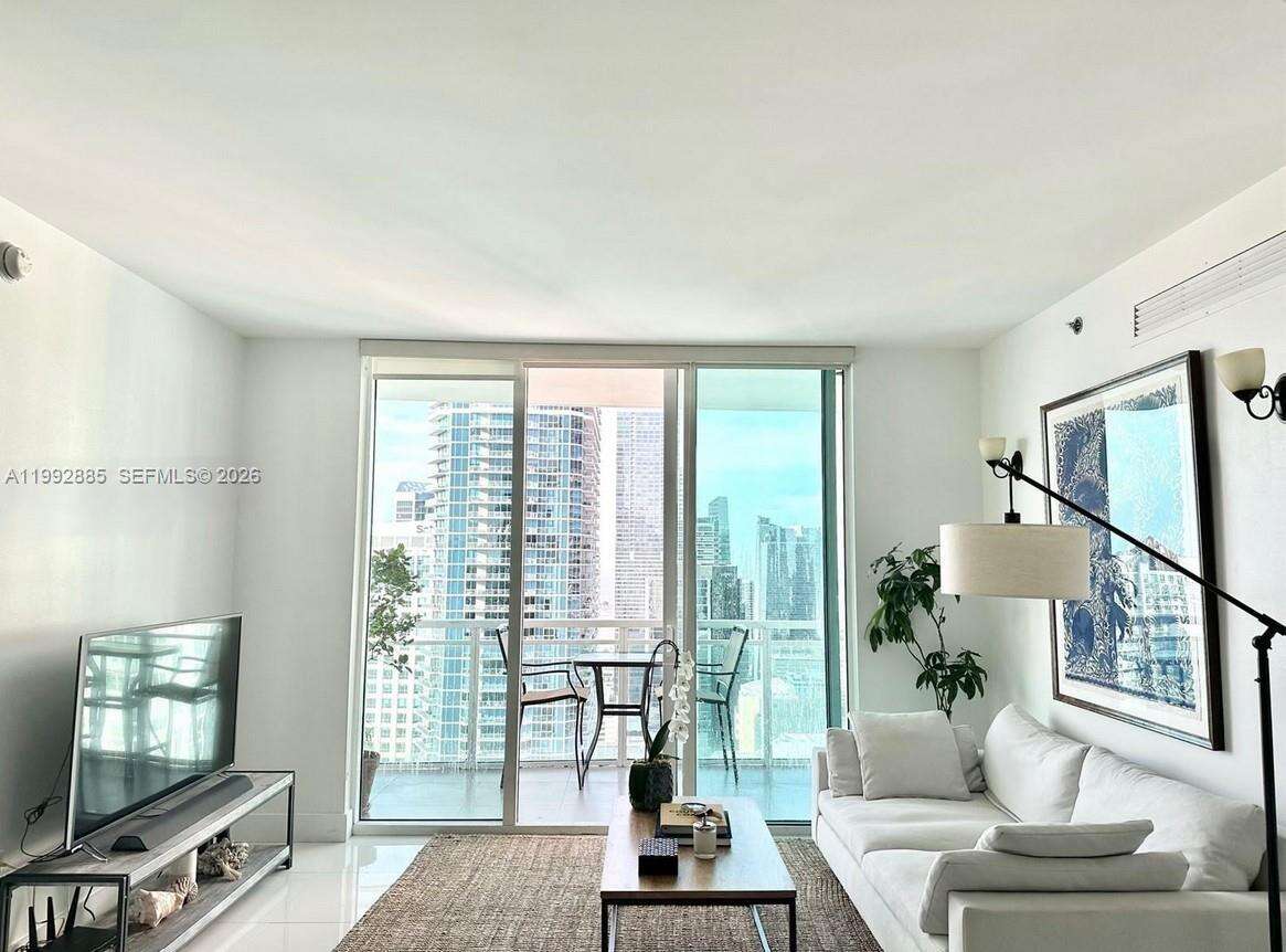 The Plaza On Brickell East at 950 Brickell Bay Dr, Miami, FL 33131 - For Sale photo 5