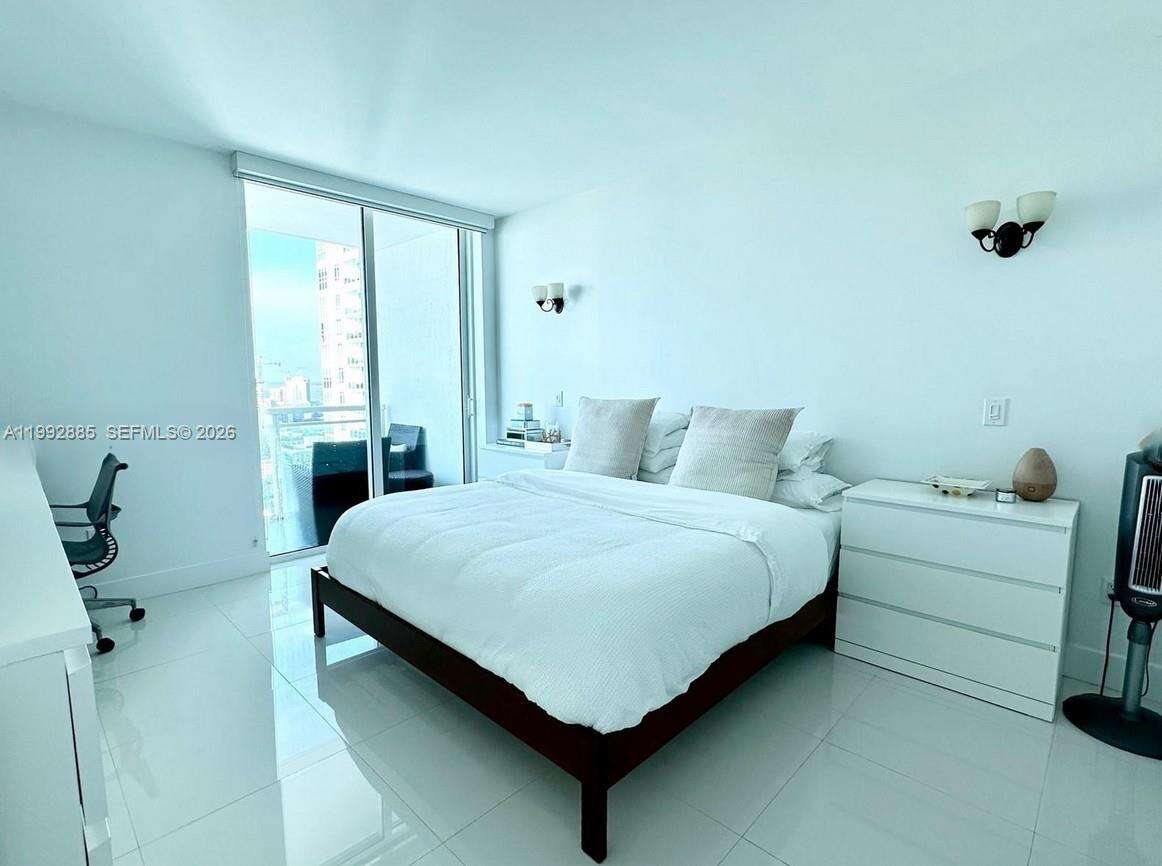 The Plaza On Brickell East at 950 Brickell Bay Dr, Miami, FL 33131 - For Sale photo 7