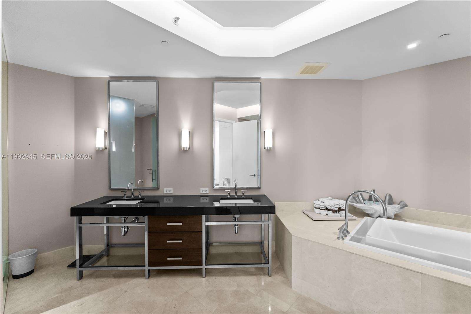 BAL HARBOUR CENTER - 9703 Collins Ave, Bal Harbour, FL 33154 | Picture 23