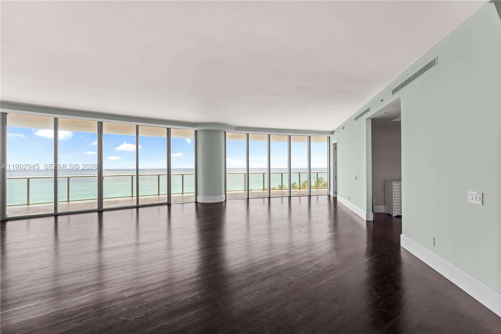 BAL HARBOUR CENTER - 9703 Collins Ave, Bal Harbour, FL 33154 | Picture 6