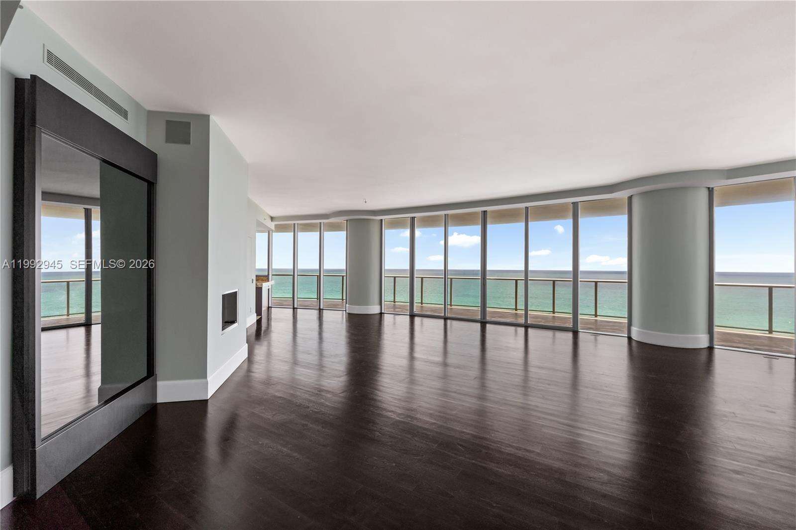 BAL HARBOUR CENTER - 9703 Collins Ave, Bal Harbour, FL 33154 | Picture 7
