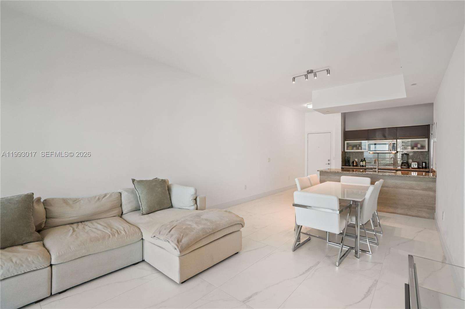 The Plaza On Brickell East at 950 Brickell Bay Dr, Miami, FL 33131 - For Sale photo 11