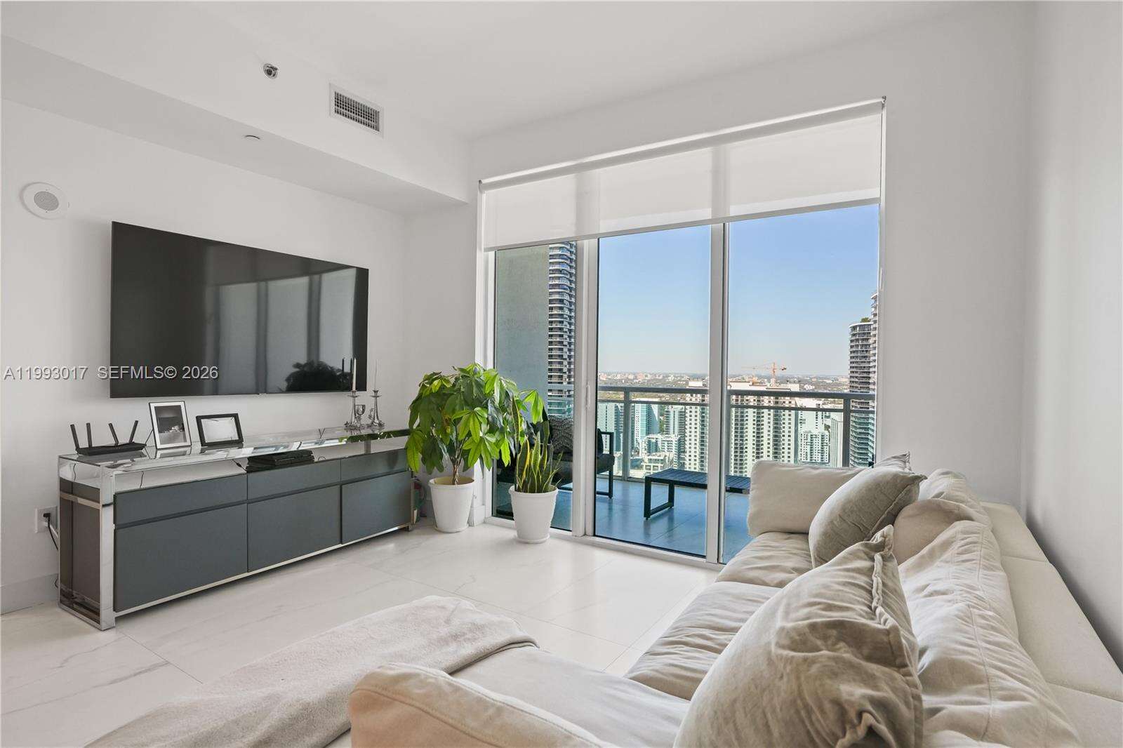 The Plaza On Brickell East at 950 Brickell Bay Dr, Miami, FL 33131 - For Sale photo 12