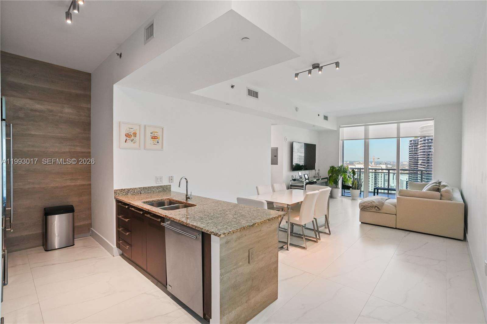 The Plaza On Brickell East at 950 Brickell Bay Dr, Miami, FL 33131 - For Sale photo 3