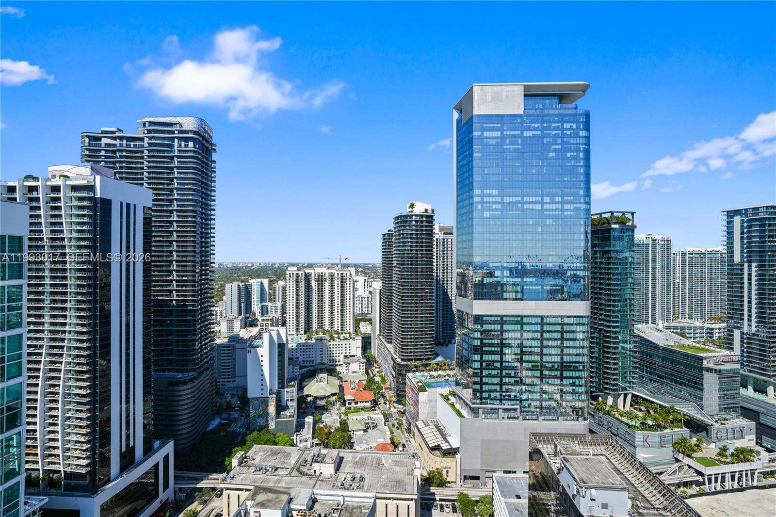 The Plaza On Brickell East at 950 Brickell Bay Dr, Miami, FL 33131 - For Sale photo 25