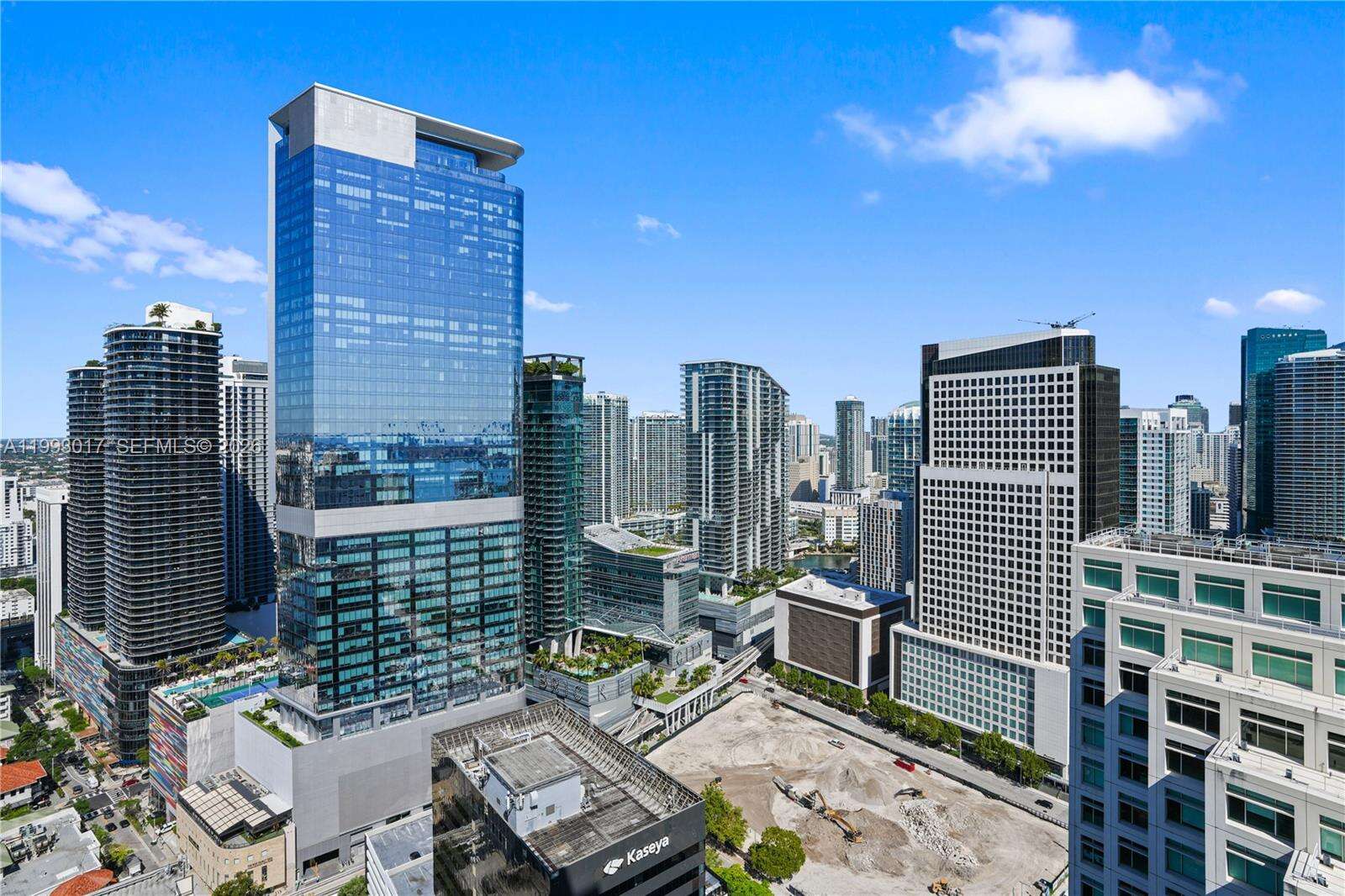 The Plaza On Brickell East at 950 Brickell Bay Dr, Miami, FL 33131 - For Sale photo 27