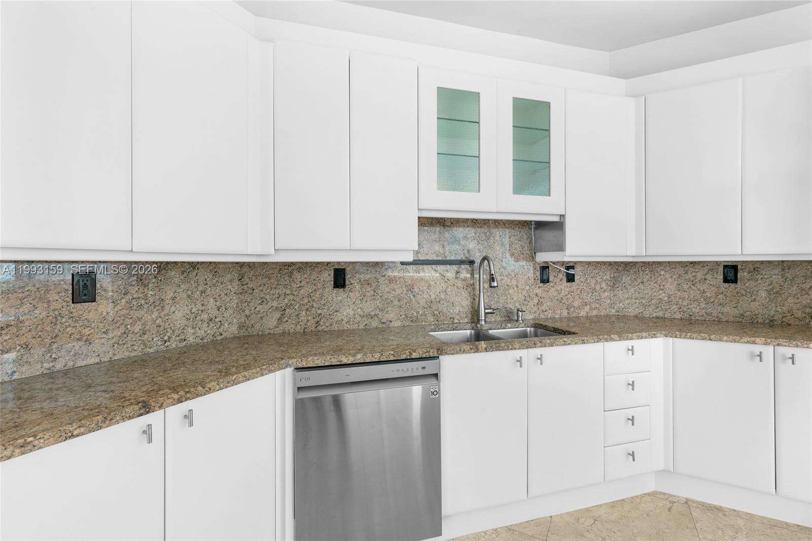 Portofino Tower at 300 Pointe Dr, Miami Beach, FL 33139 - For Sale photo 17