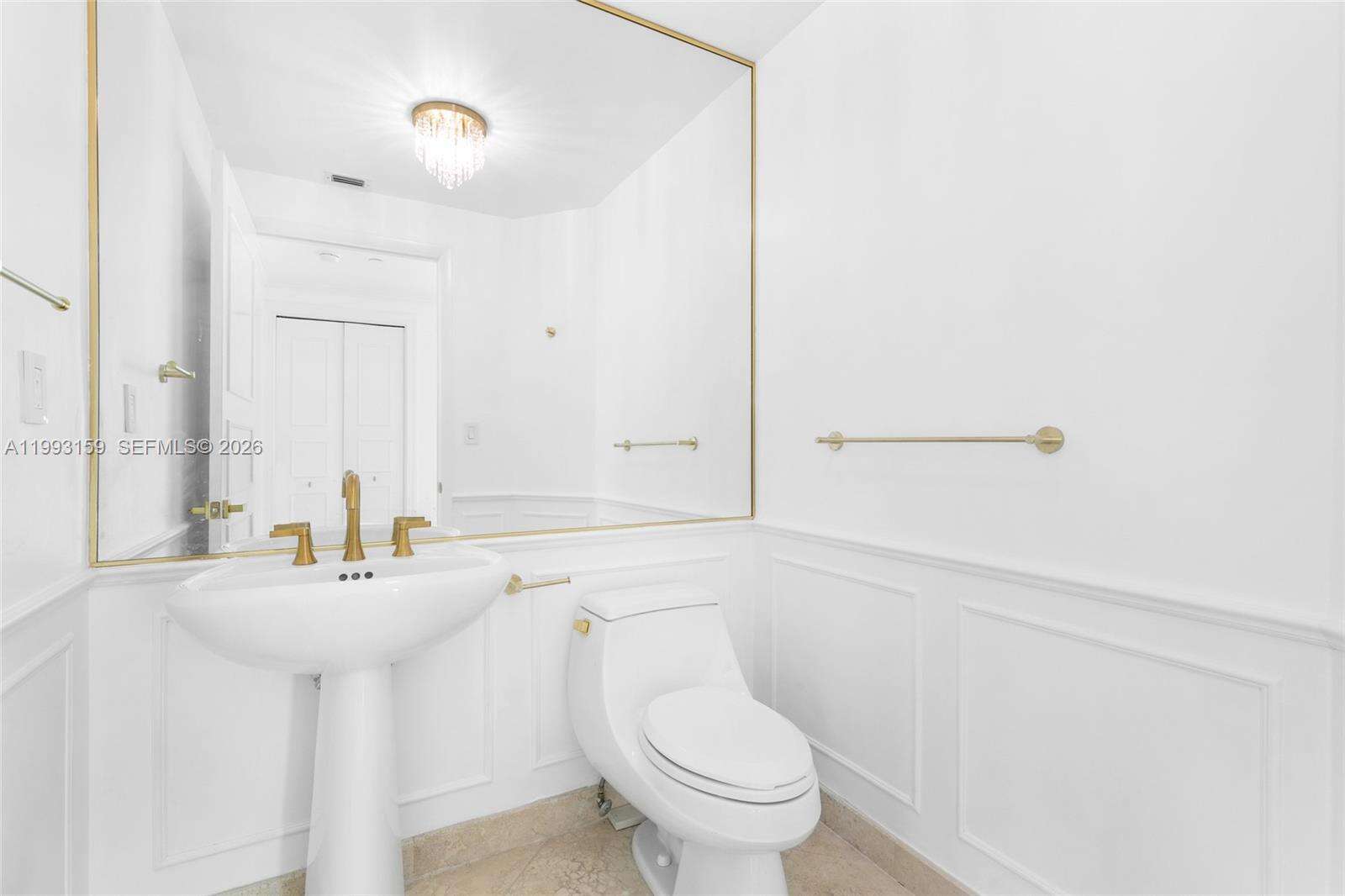 Portofino Tower at 300 Pointe Dr, Miami Beach, FL 33139 - For Sale photo 31