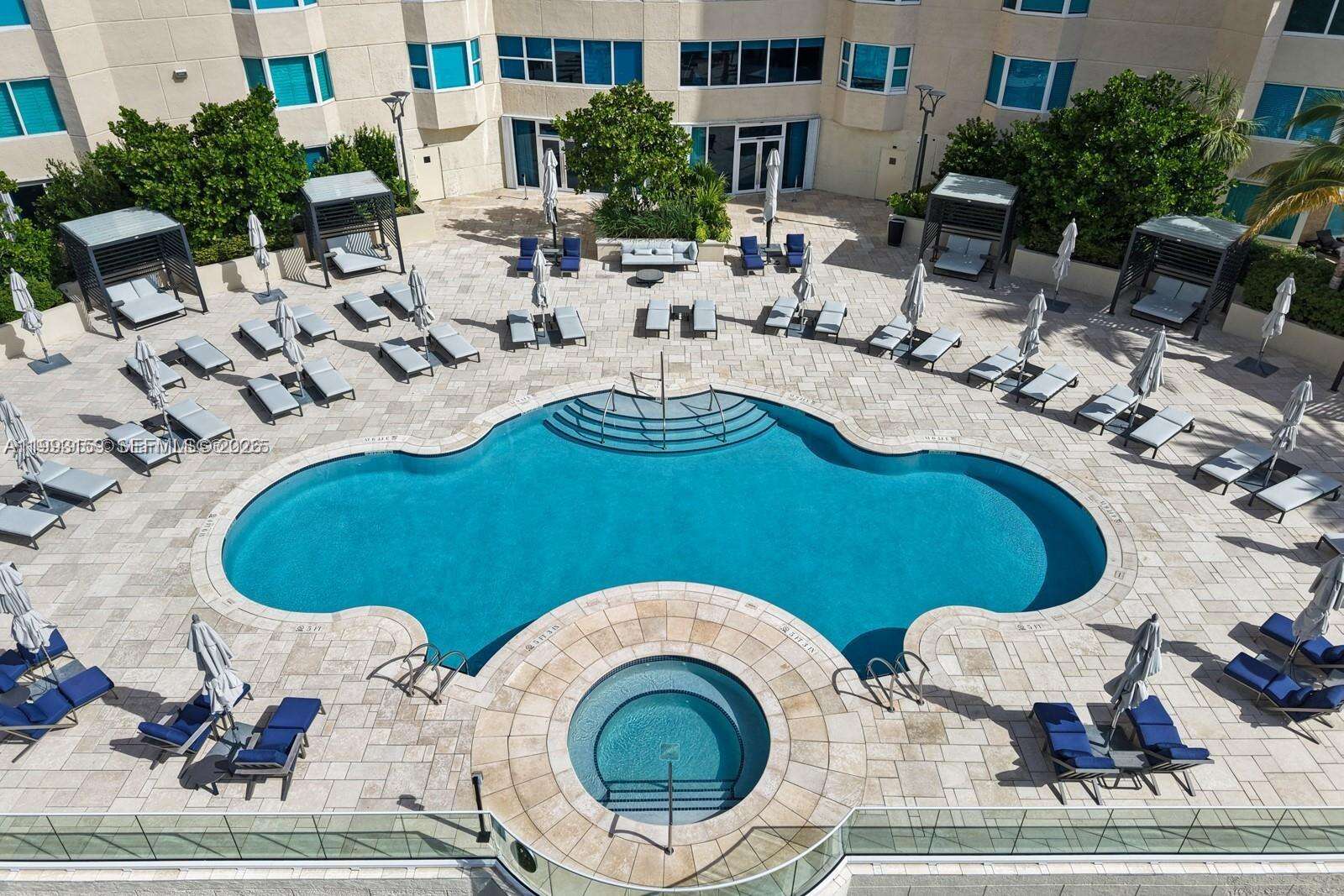 Portofino Tower at 300 Pointe Dr, Miami Beach, FL 33139 - For Sale photo 32