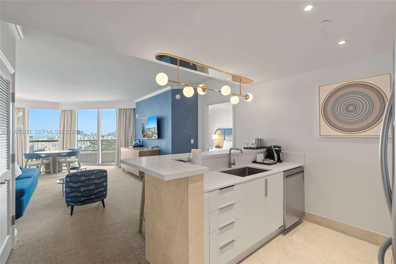 Fontainebleau 2 at 4401 Collins Ave, Miami Beach, FL 33140 - For Sale photo 11