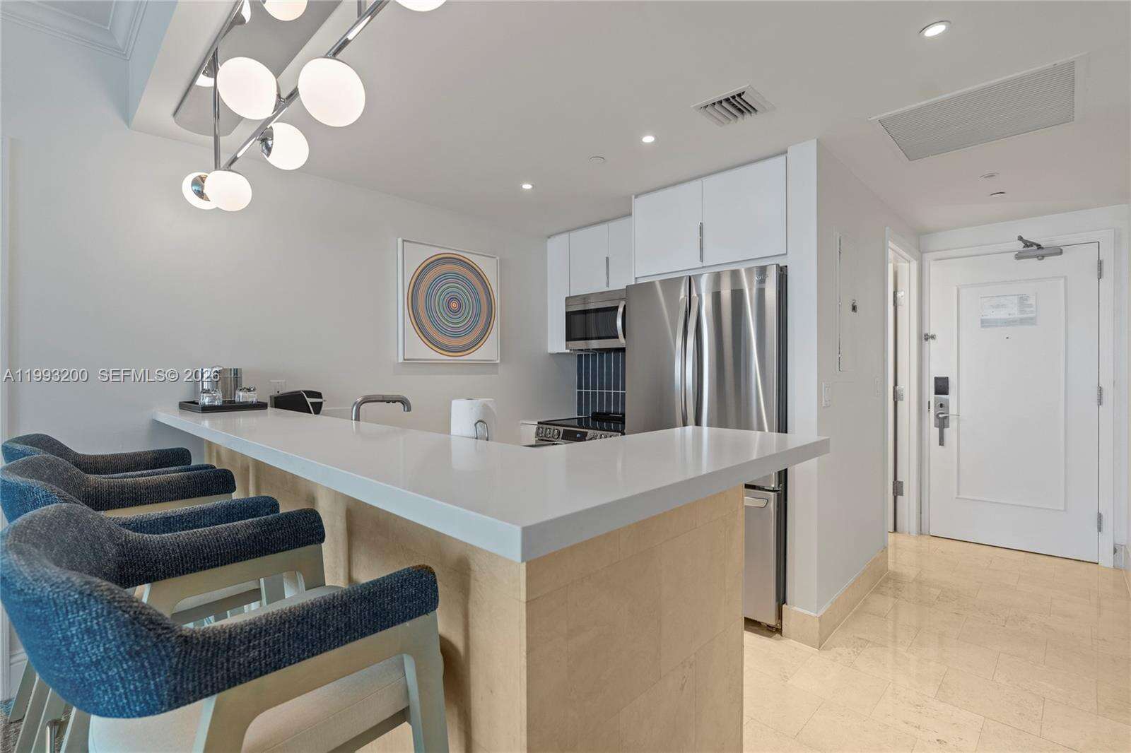 Fontainebleau 2 at 4401 Collins Ave, Miami Beach, FL 33140 - For Sale photo 14