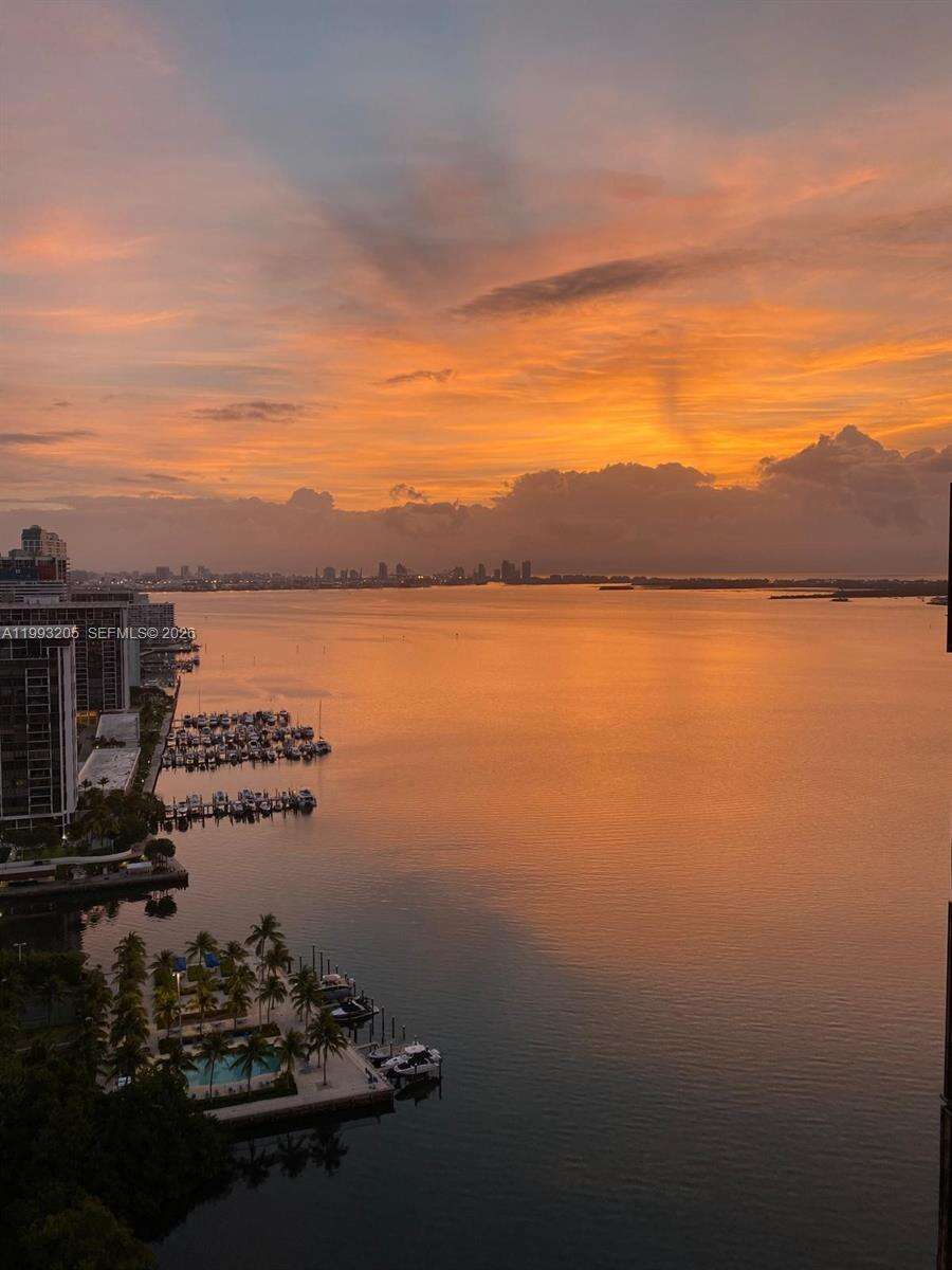 Brickell Bay Club at 2333 Brickell Ave, Miami, FL 33129 - For Sale photo 16