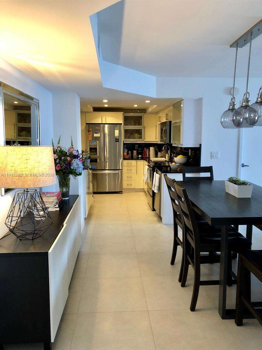 Brickell Bay Club at 2333 Brickell Ave, Miami, FL 33129 - For Sale photo 4