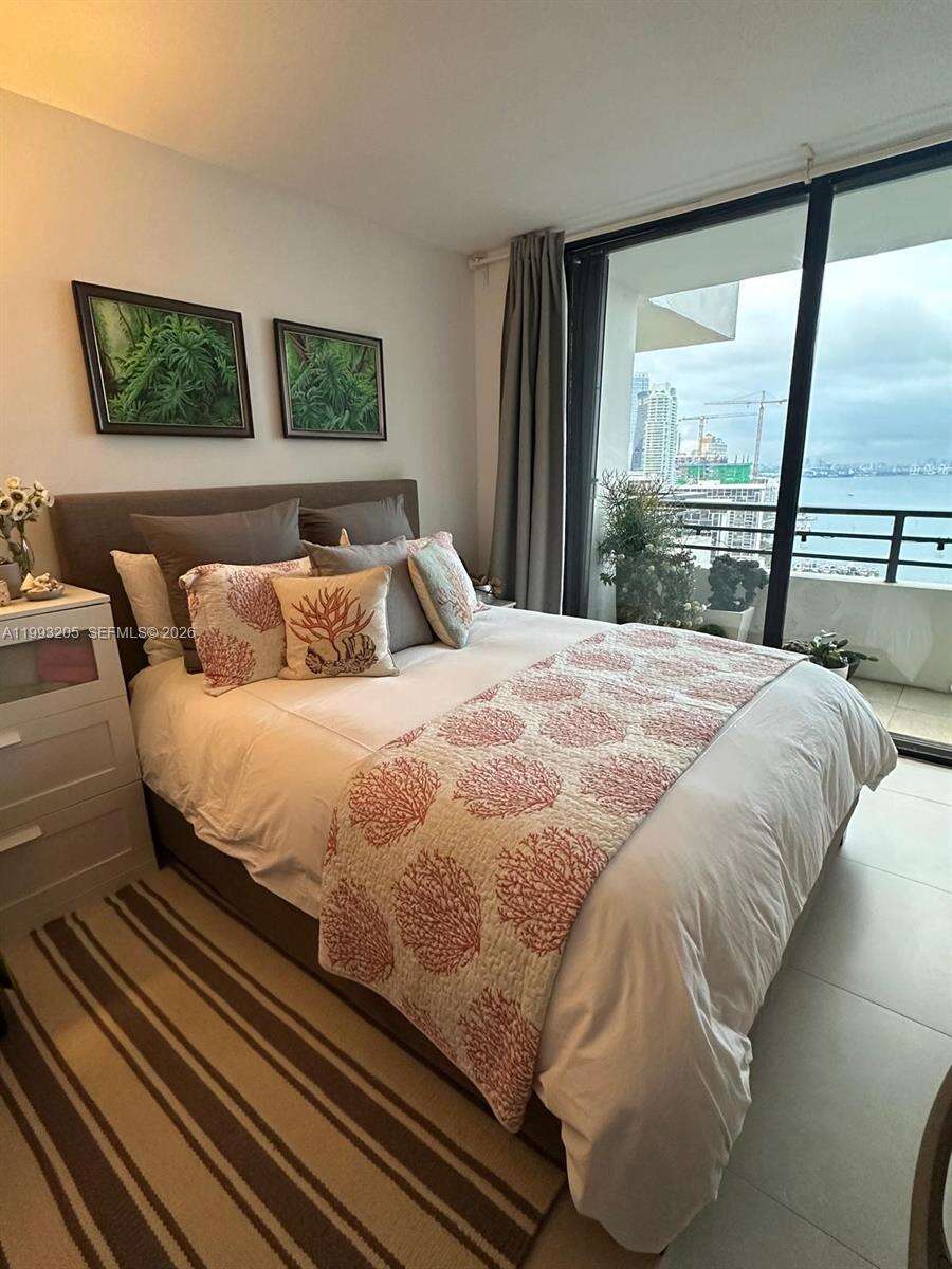 Brickell Bay Club at 2333 Brickell Ave, Miami, FL 33129 - For Sale photo 9